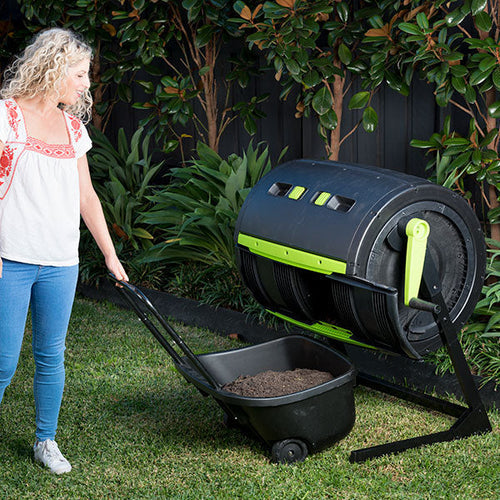 Composting garden and kitchen waste