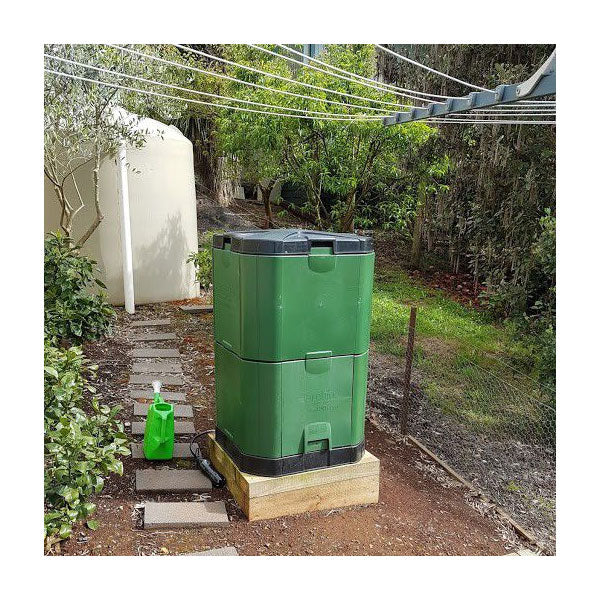 Aerobin Hot Composter