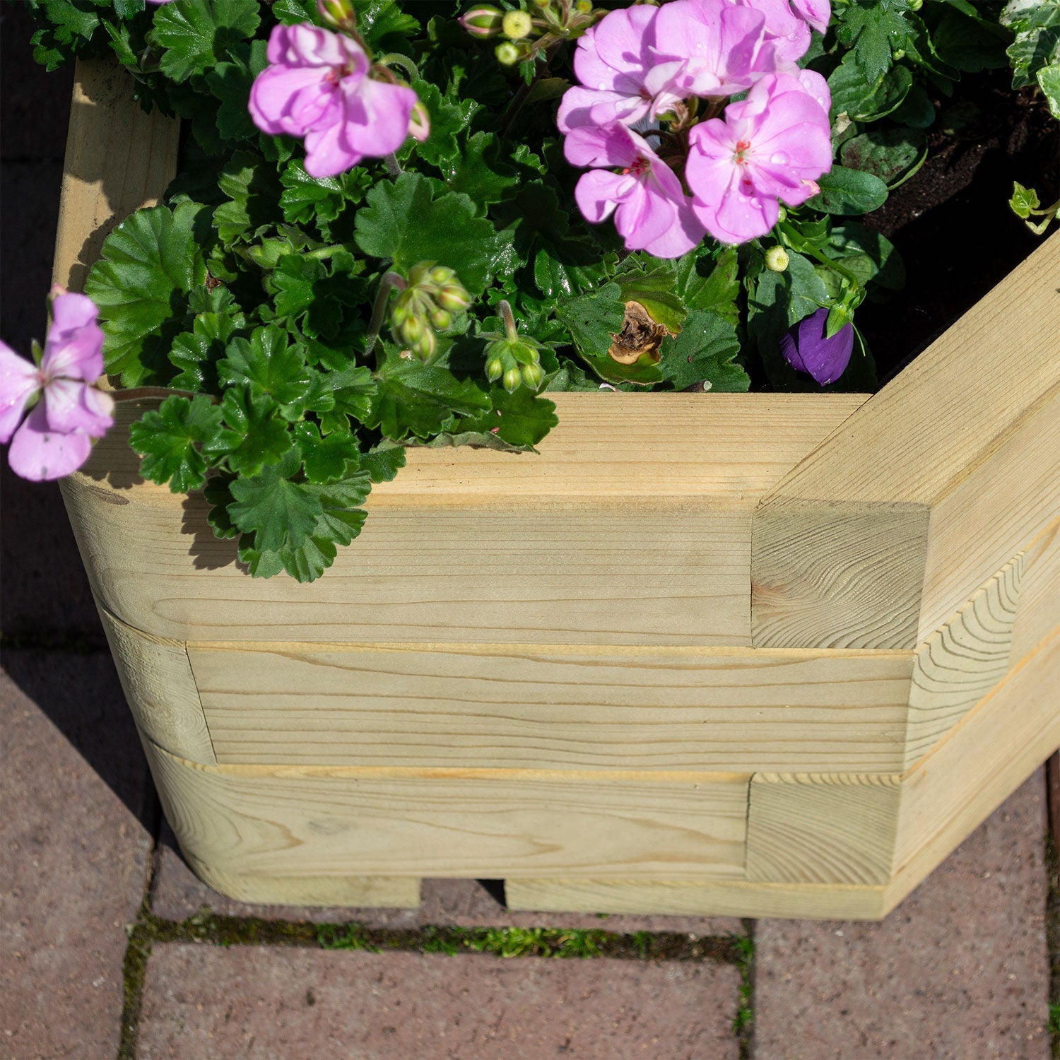 Rowlinson Marberry Corner Planter