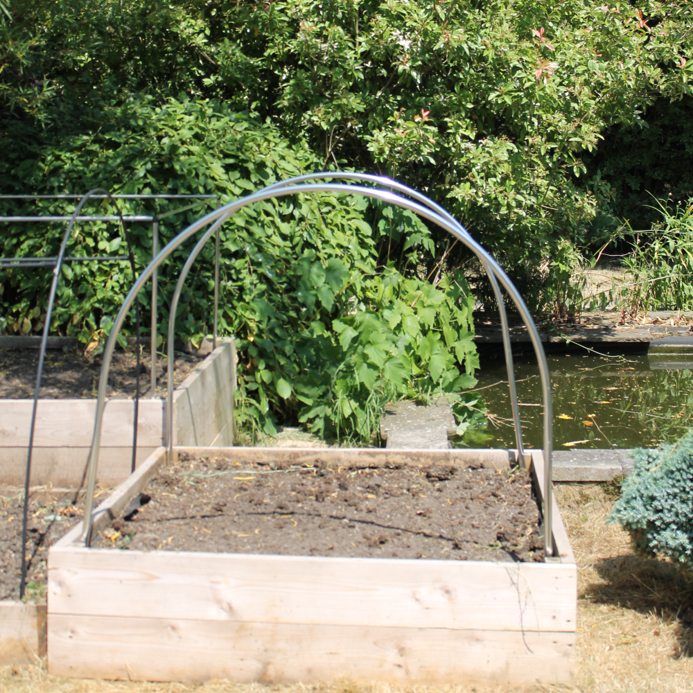 Small High-Top Aluminium Hoop Tunnel for Vegetable Protection