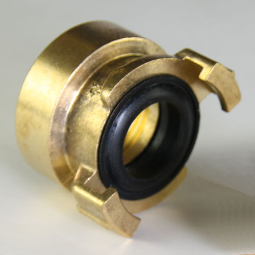 Brass Coupling to Pipe